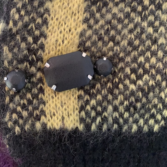 Brushed soft faux mohair plaid knit scarf in of black, ivory, plum, chartreuse. - Picture 4 of 7